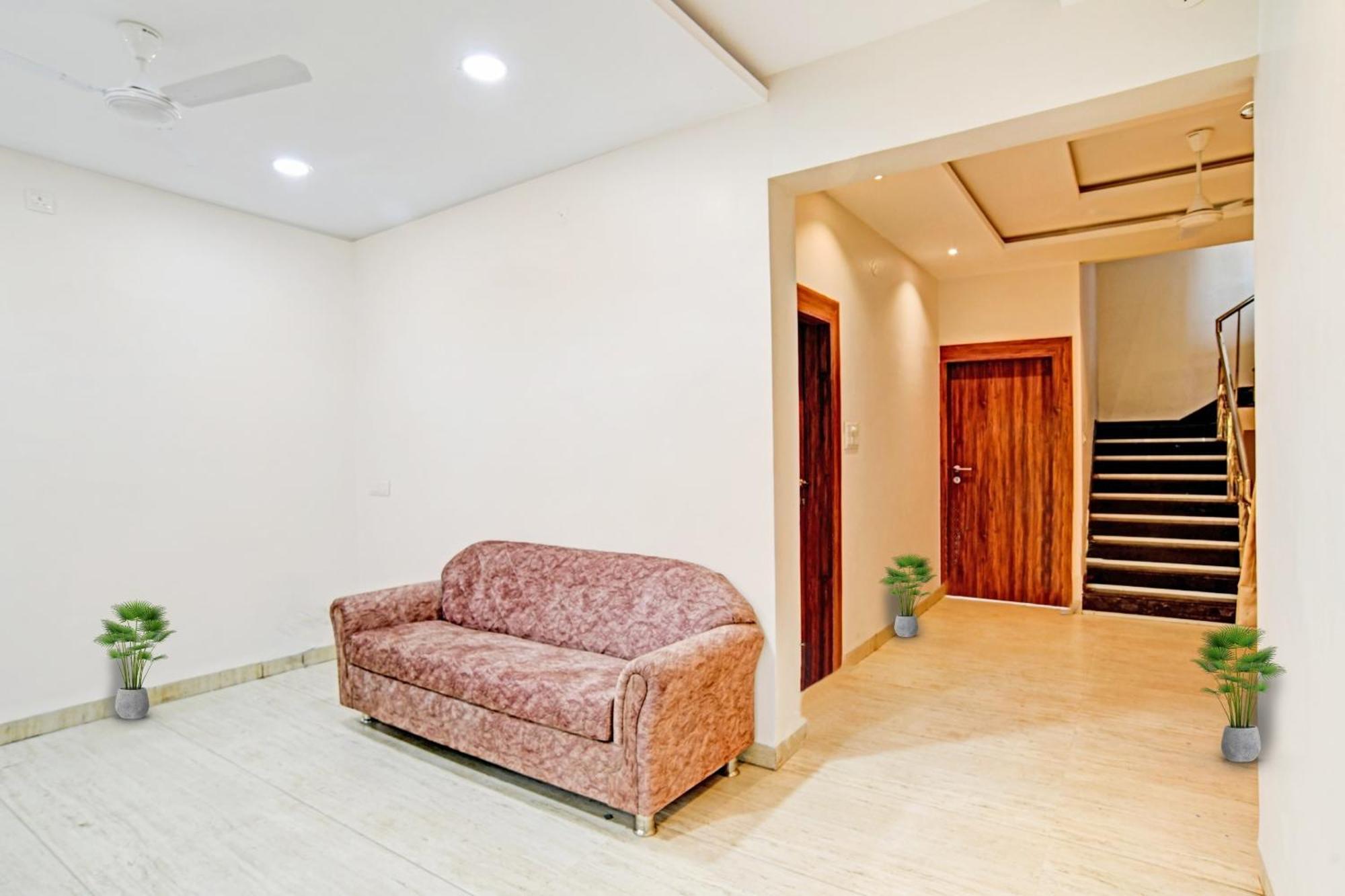 Hotel O Blue Sky Индор Екстериор снимка