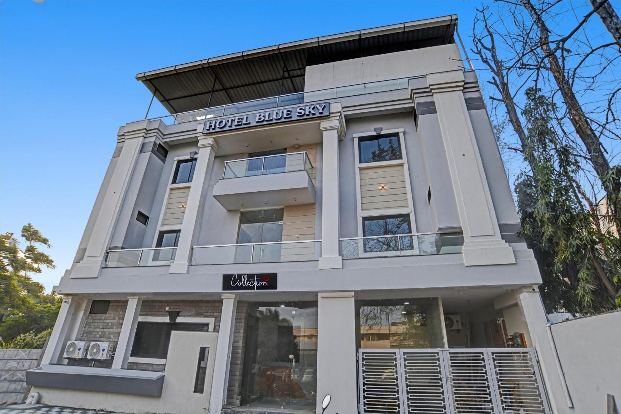 Hotel O Blue Sky Индор Екстериор снимка